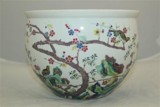 A Chinese famille rose small goldfish bowl, late 19th / early 20th century, diam.22.5cm